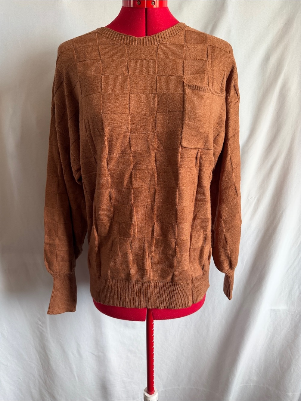 Women’s Textured Crewneck Sweater in Brown